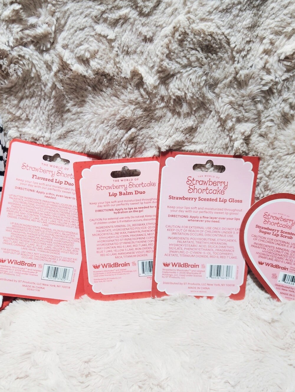 BUNDLE OF 5!! NEW!! Strawberry Shortcake Lip Care & Socks - Picture 5 of 8